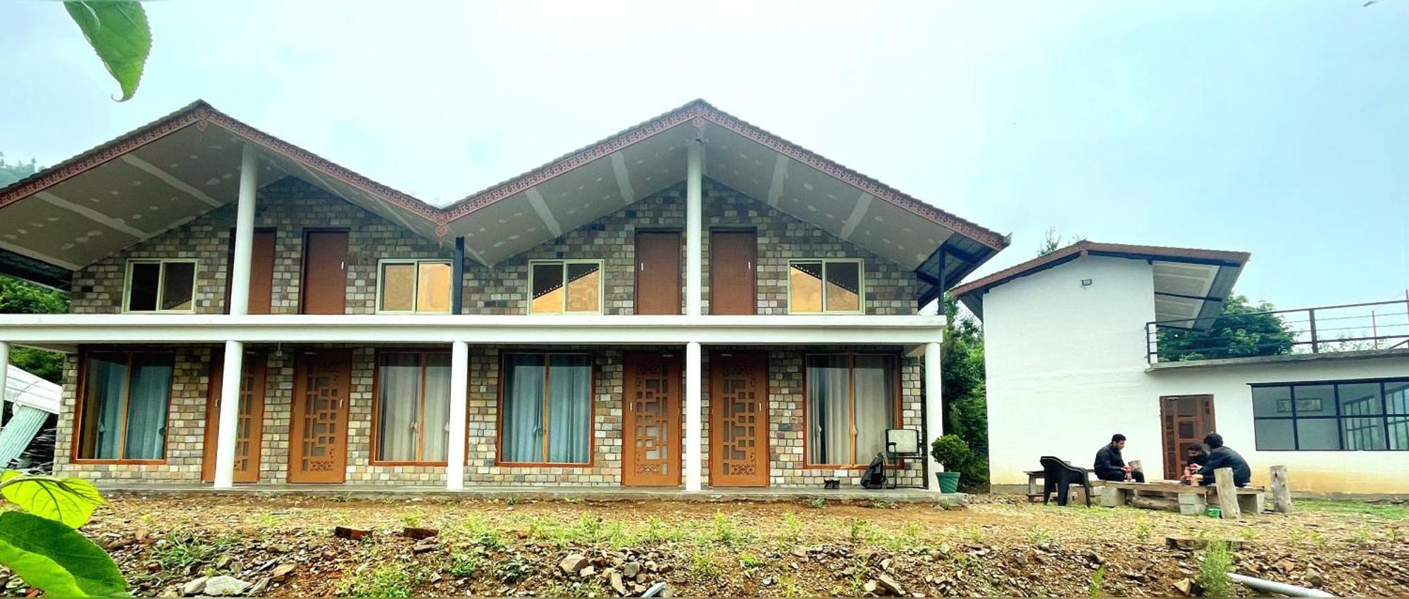 Purmo Channi Hotel Chakrata Exterior photo