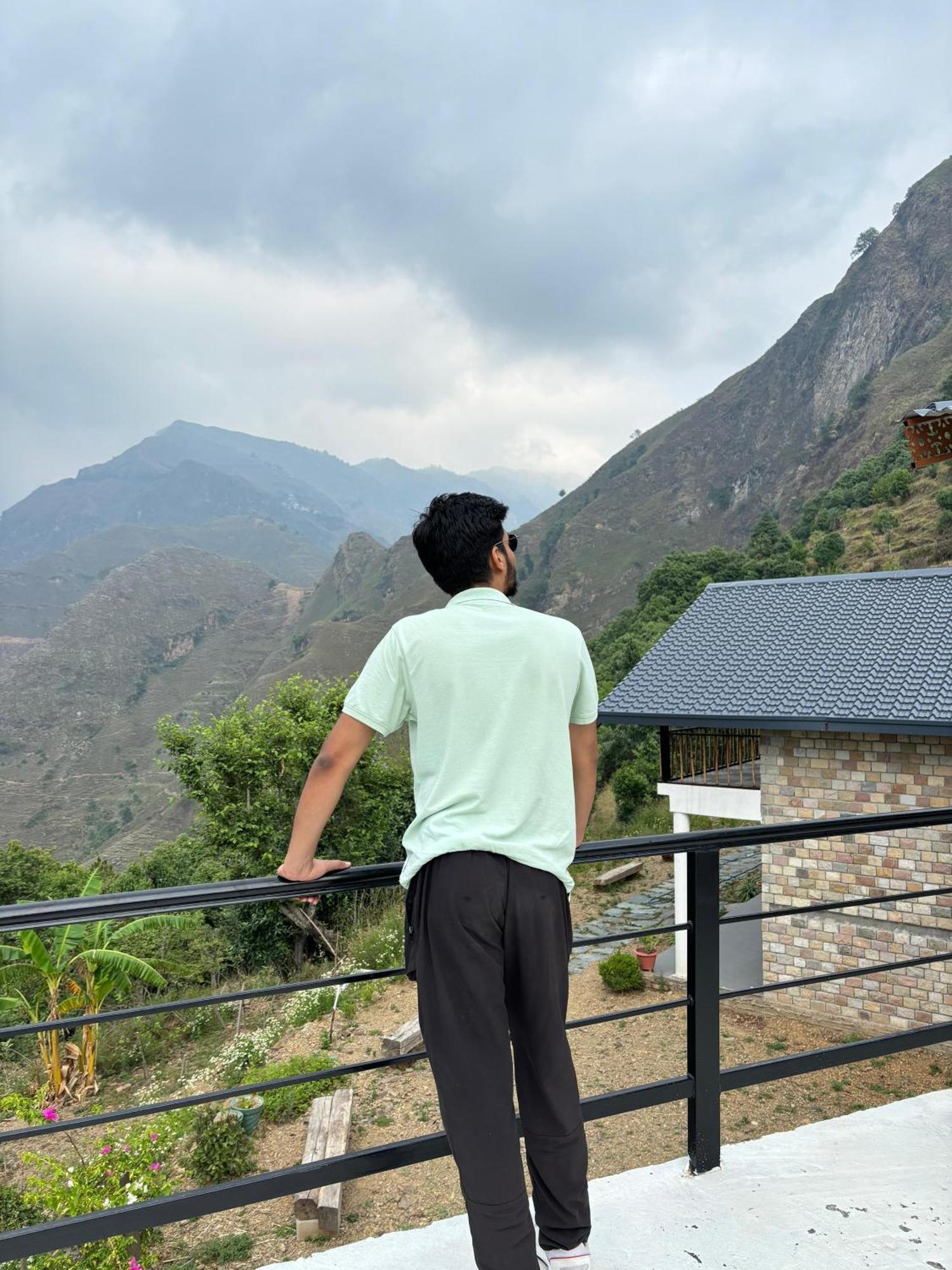 Purmo Channi Hotel Chakrata Exterior photo